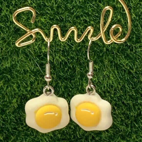 Egg Earring, Funny Food Earring, Gift Idea, Silly Earring, Cooking Earring, Chef - Picture 2 of 6